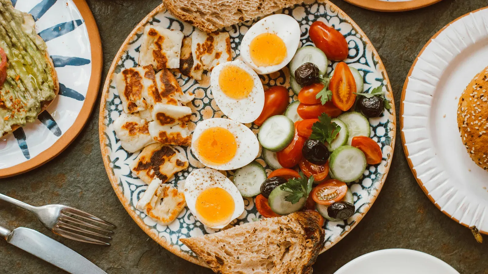 How the B-complex works together